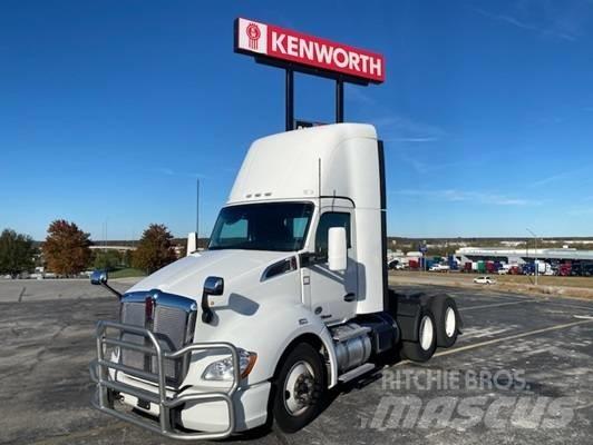 Kenworth T 680 牵引车