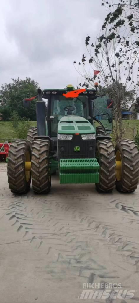 John Deere 8R·3204 拖拉机/农用车