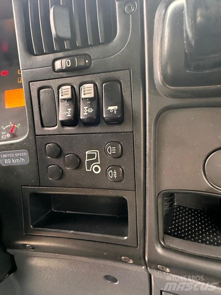 Scania R420 牵引车