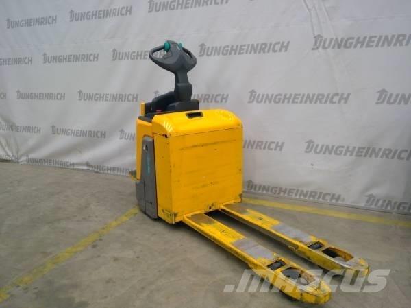 Jungheinrich ERE 225 电动搬运车