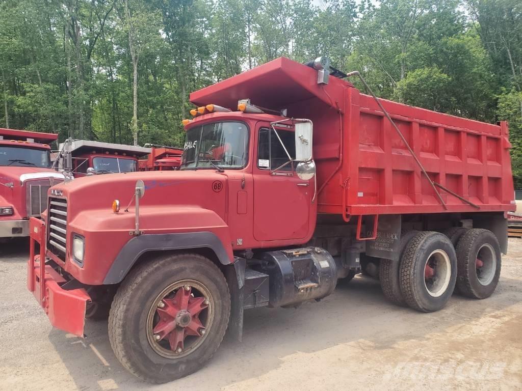 Mack RD690SX 自卸式货车