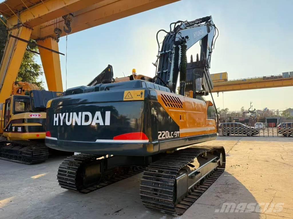 Hyundai R220LC-9S 履带挖掘机