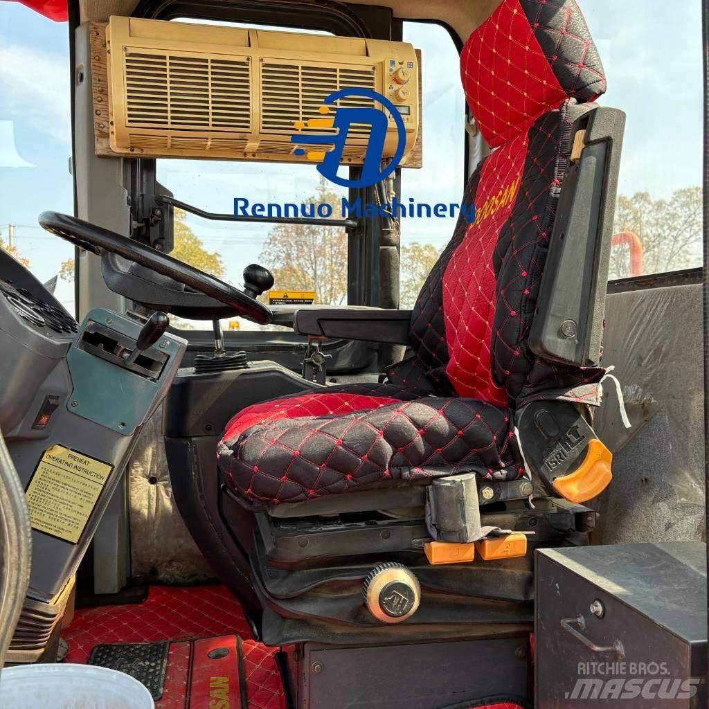 Doosan DL505 轮式装载机