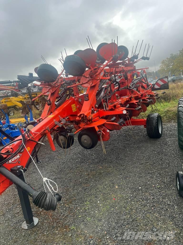 Kuhn GF 17012 犁耙和摊草机