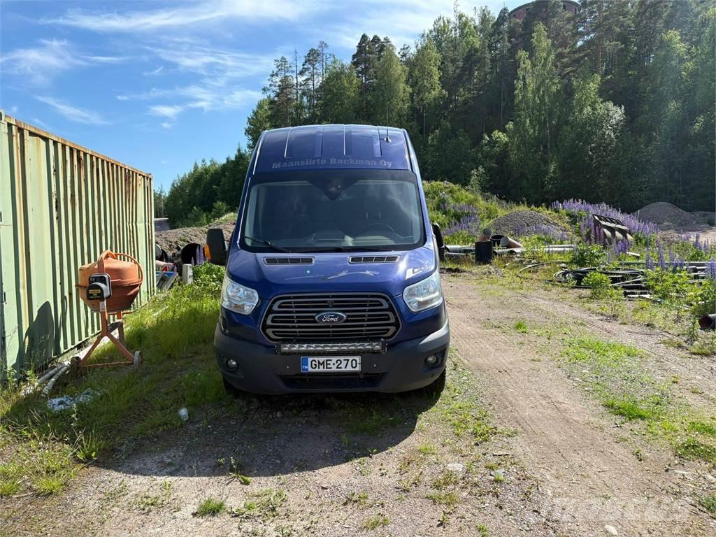Ford Transit 房车