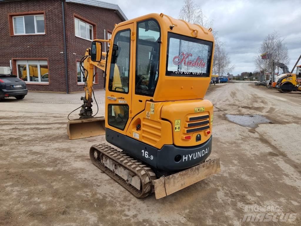 Hyundai R16-9 小型挖掘机