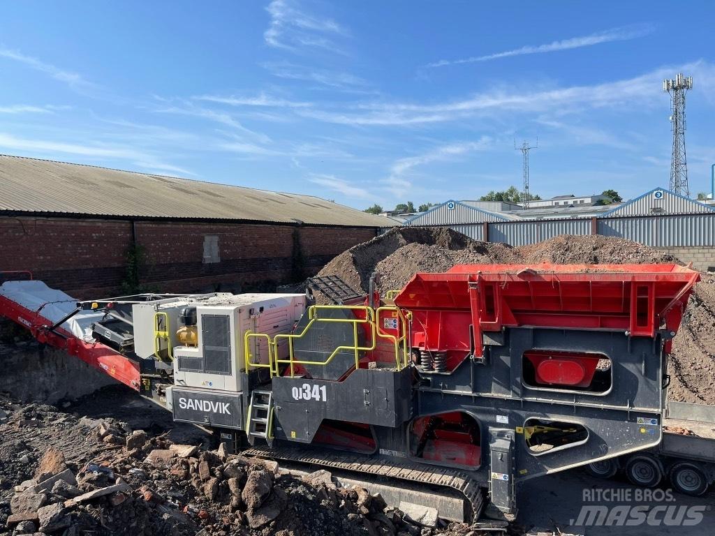 Sandvik QJ 341 移动式破碎机