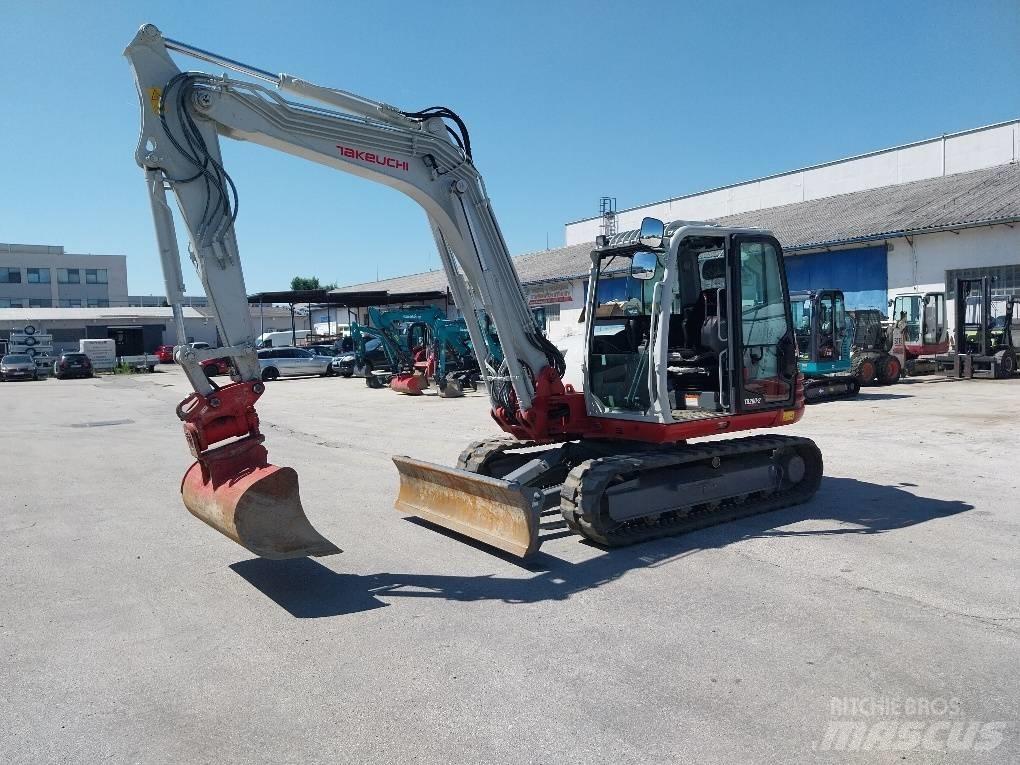Takeuchi TB290-2 中型挖掘机