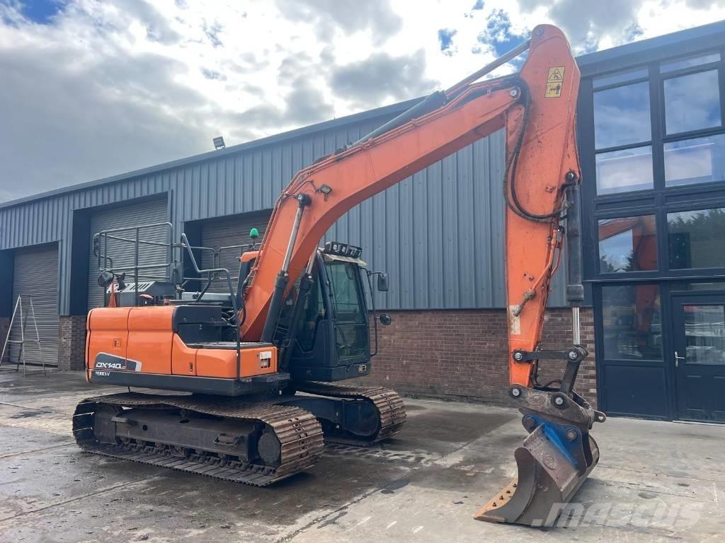 Doosan DX 140 LC 履带挖掘机
