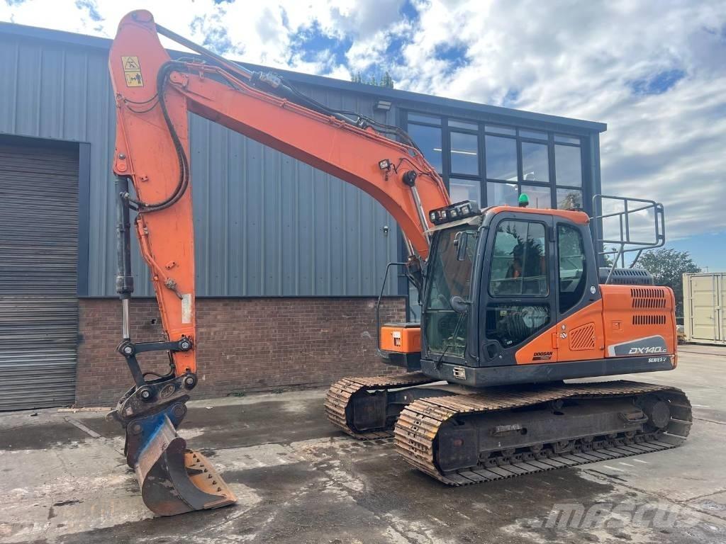 Doosan DX 140 LC 履带挖掘机