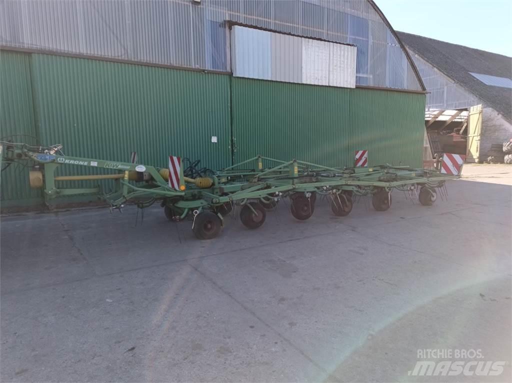 Krone KW1302/12T 犁耙和摊草机