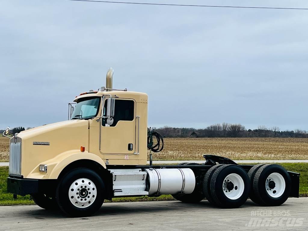 Kenworth T 800 牵引车