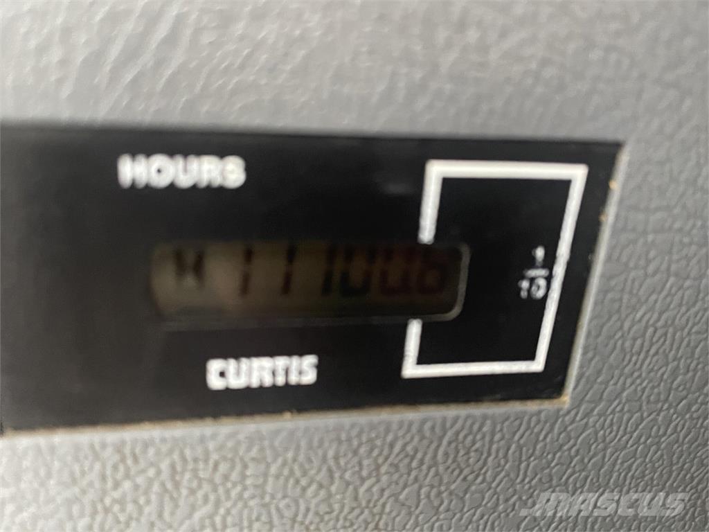 Hyundai HX520L 履带挖掘机