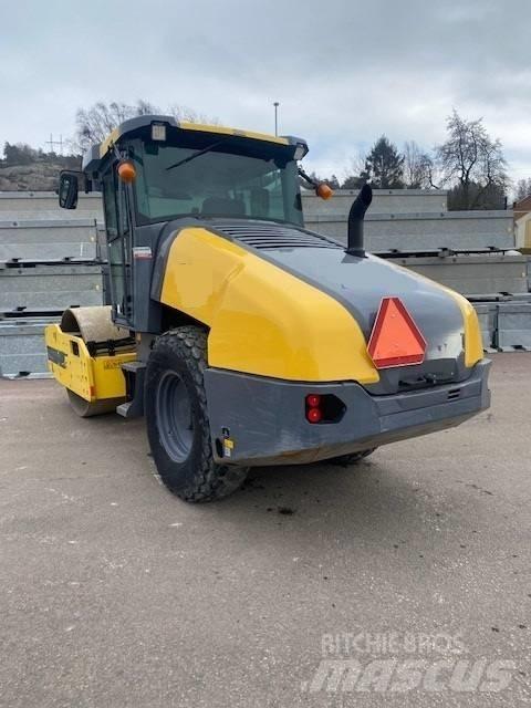 Dynapac CA1500D, Vält 单轮压路机