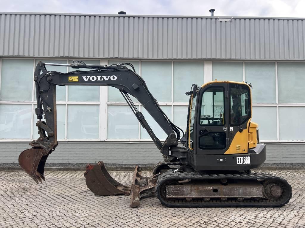 Volvo ECR 88 D    2016 中型挖掘机