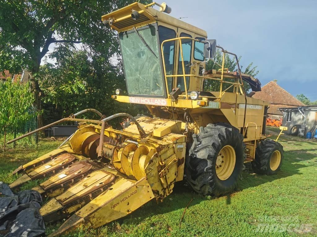 New Holland 2305 自走式青贮饲料收割机