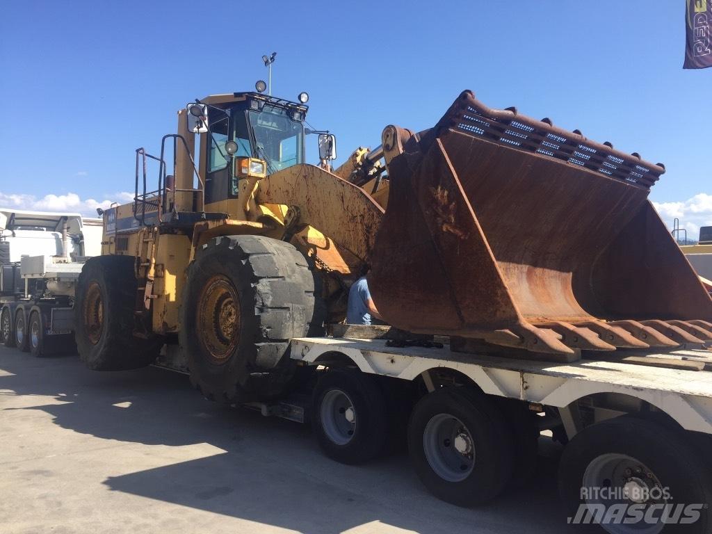 Komatsu WA600-1 轮式装载机