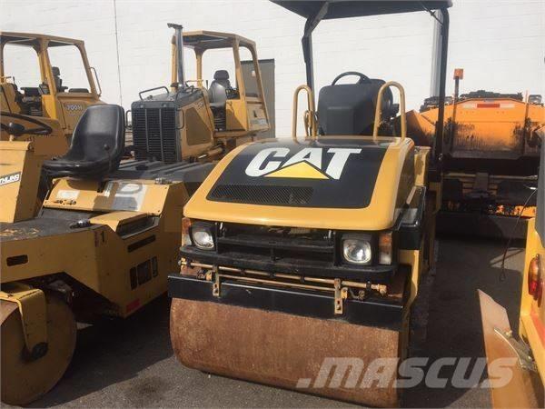 CAT CB 334 D 双轮压路机