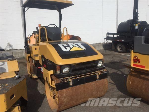 CAT CB 334 D 双轮压路机