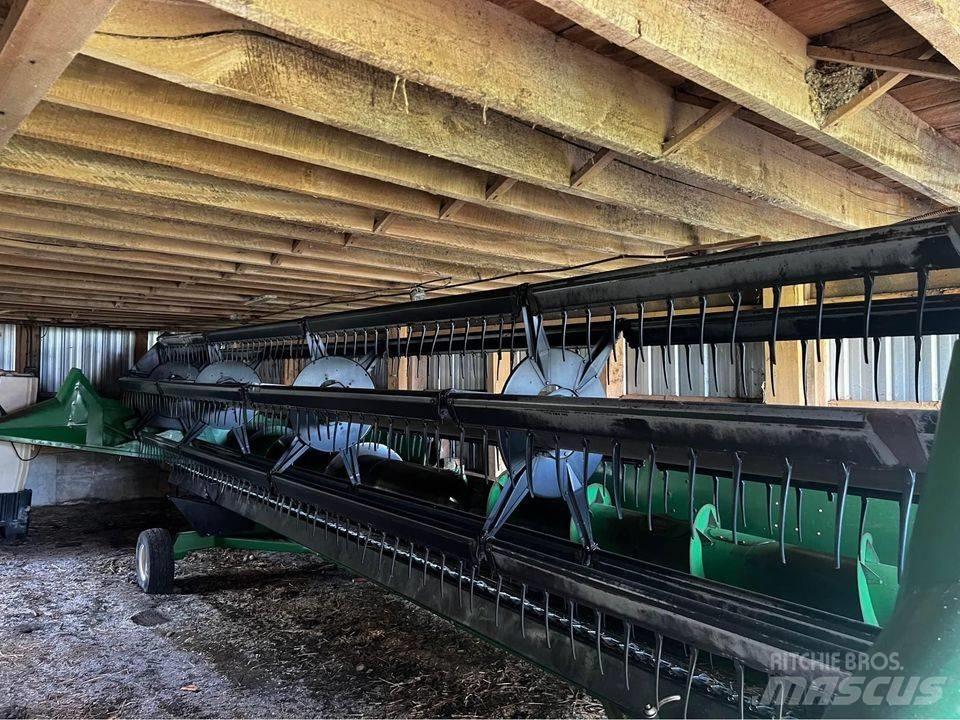 John Deere 925 联合收割机头