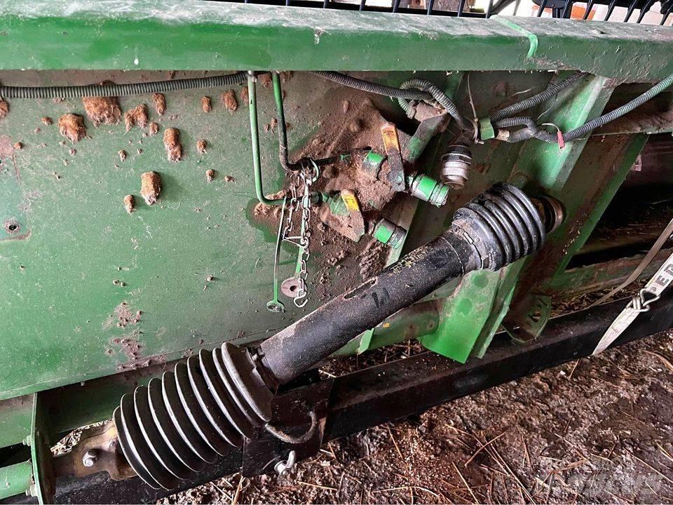 John Deere 925 联合收割机头