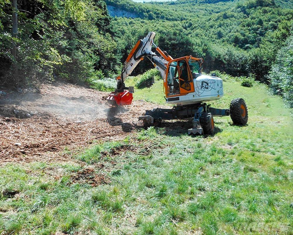 Euromach R125 水陆两栖挖掘机