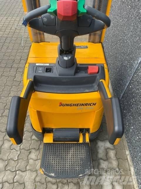 Jungheinrich ERC 216 行走式堆垛机