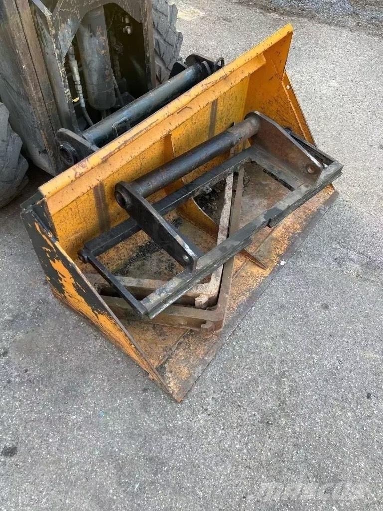 Manitou MSI 30 越野叉车|叉装车