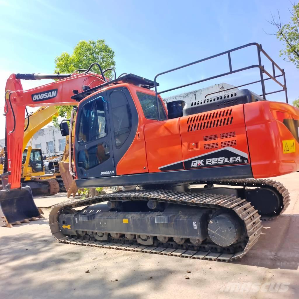 Doosan DX 225 LC-9C 履带挖掘机