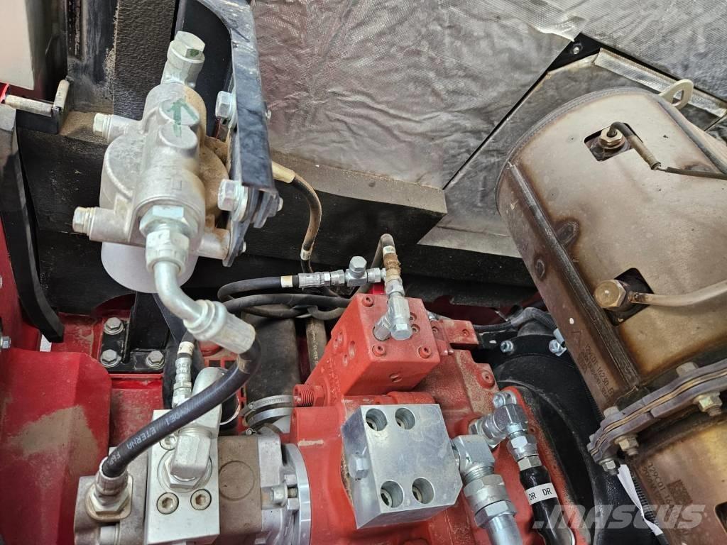 Takeuchi TB 290-2 中型挖掘机