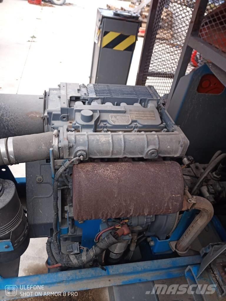 Genie GS 4390 RT 剪叉式升降机