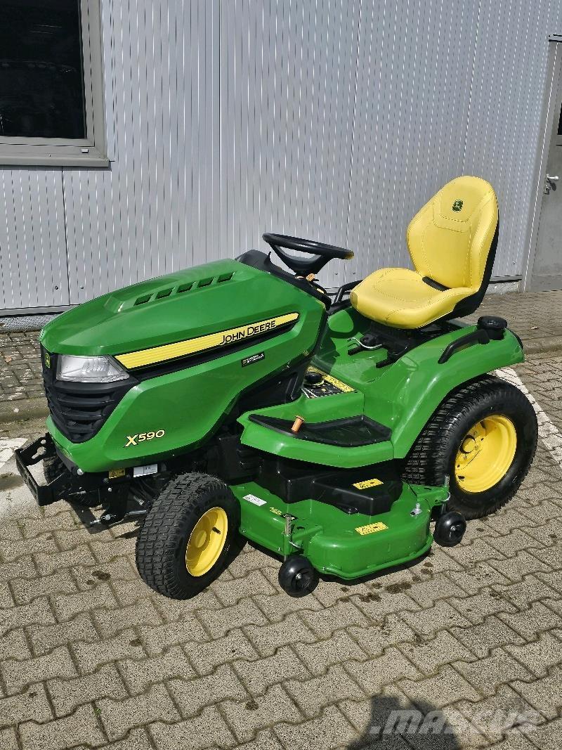 John Deere X590 割草机