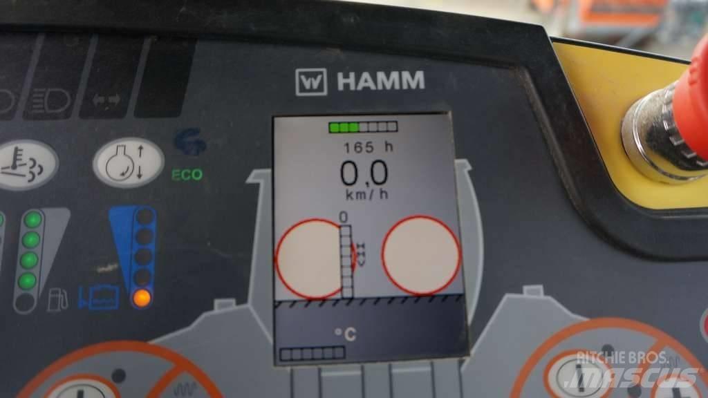 Hamm HD+120iVV 双轮压路机