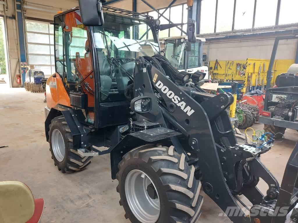 Develon DL 60-7 轮式装载机