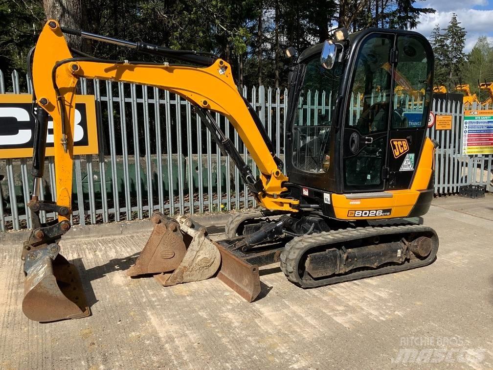 JCB 8026 CTS 小型挖掘机