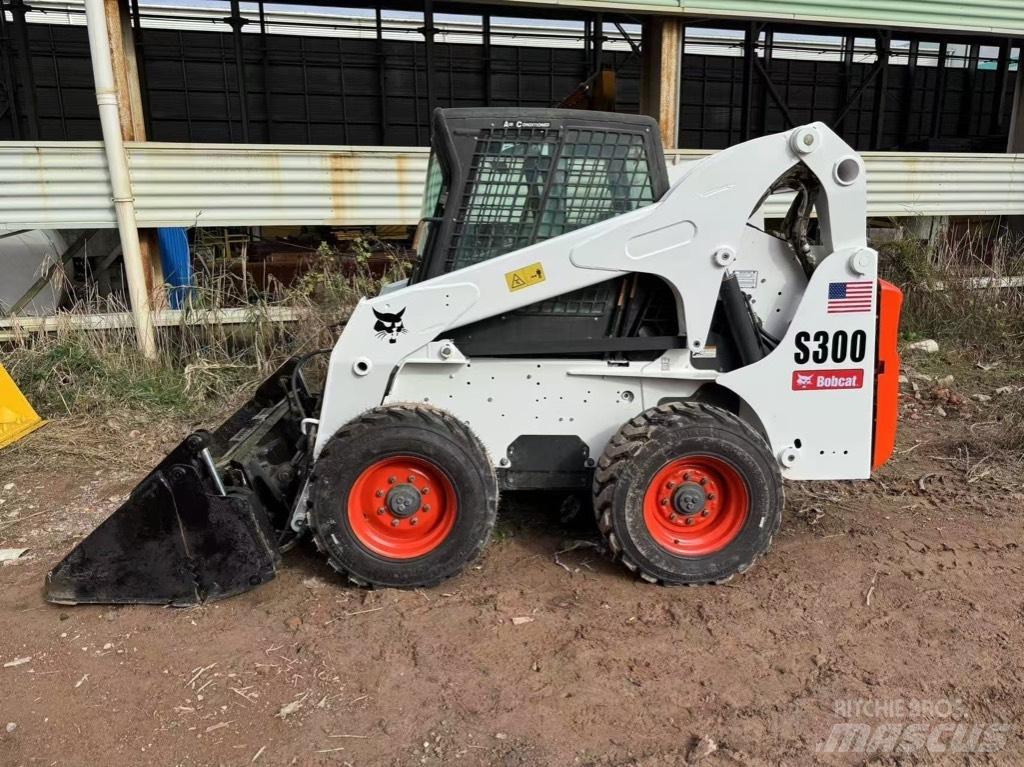 Bobcat S 300 滑移装载机