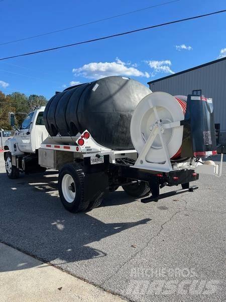 Sterling L9500 组合/真空油槽车