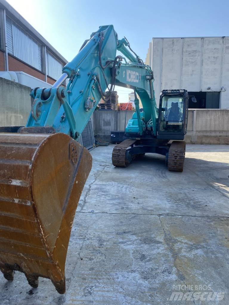 Kobelco SK210NLC 履带挖掘机
