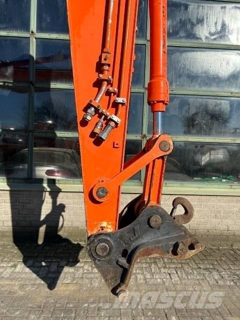 Hitachi ZX 160 W 轮式挖掘机