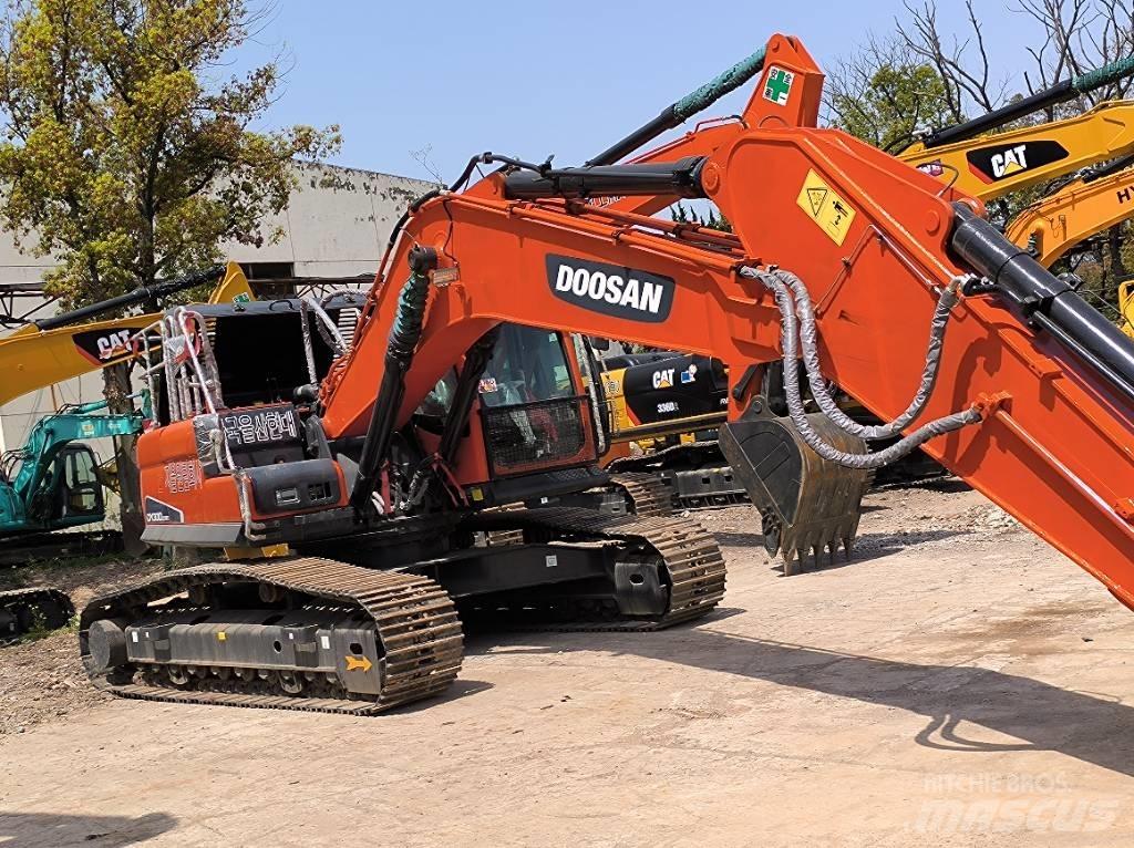 Doosan DX 300 中型挖掘机