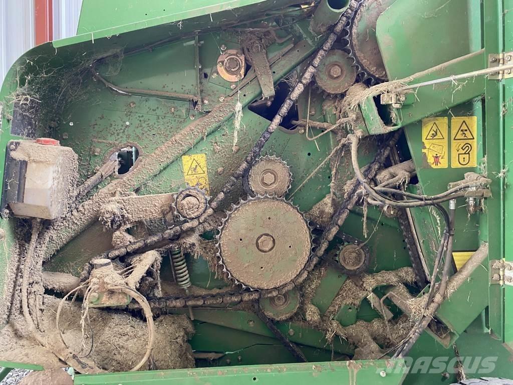 John Deere 568 圆捆打捆机