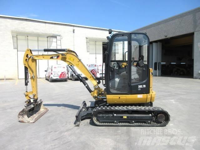 CAT 302.7 D CR 小型挖掘机