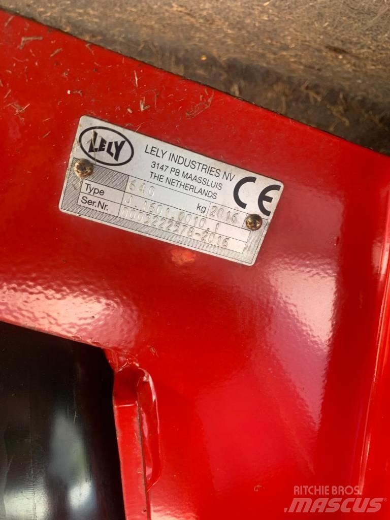Lely splendimo 300 割草机