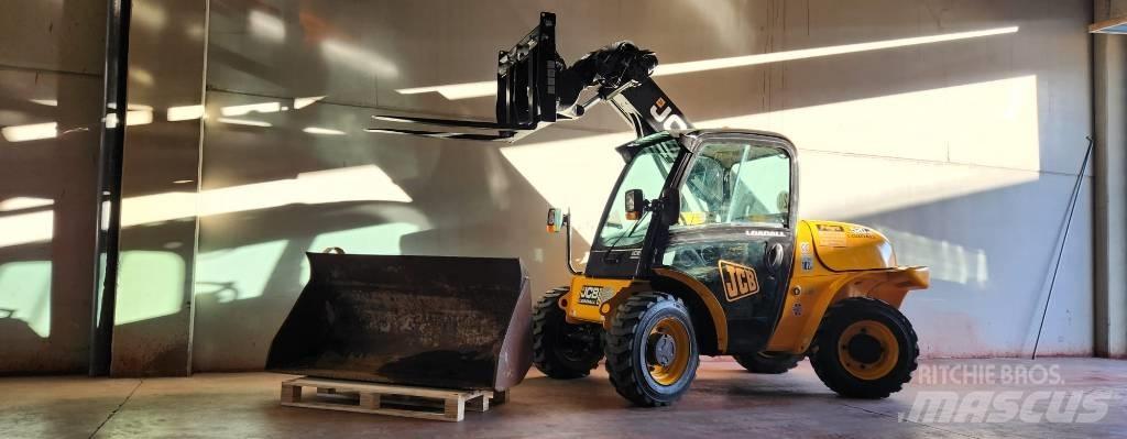 JCB 520-40 伸缩臂叉装车|叉装车