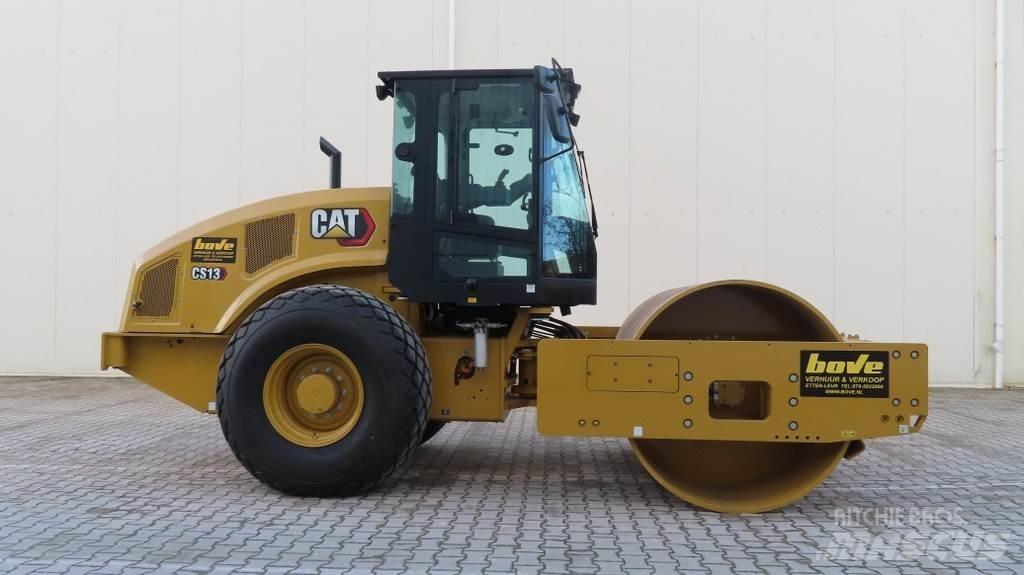 CAT CS66B 单轮压路机
