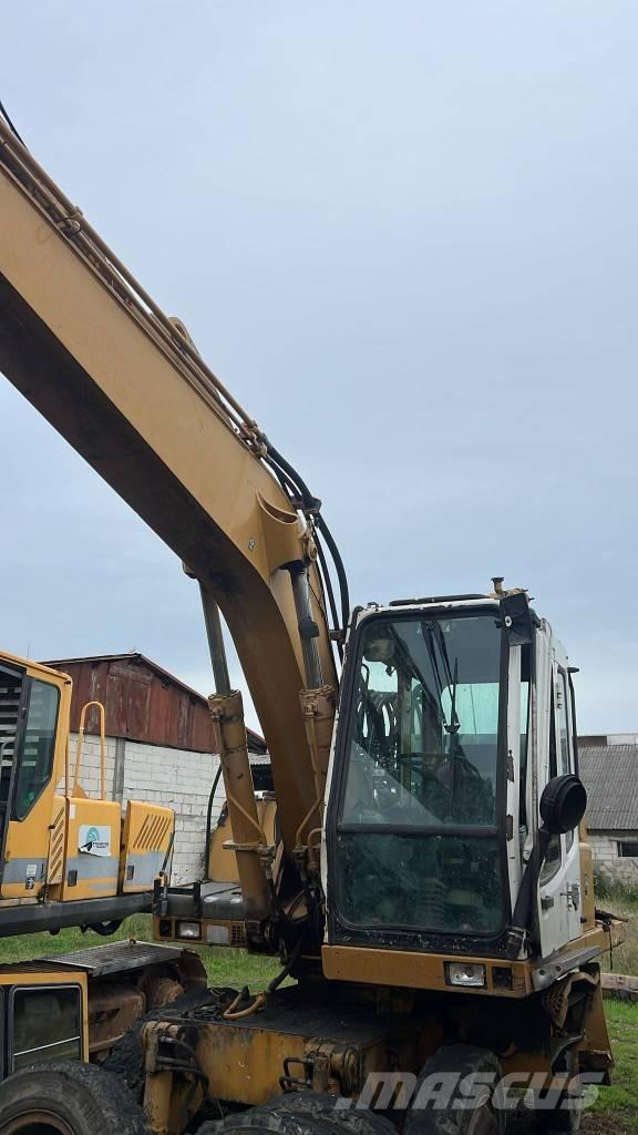 Liebherr A 904 底盘和悬架