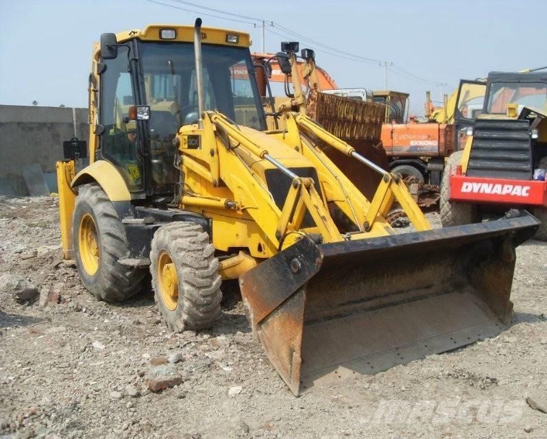 JCB 3CX 反铲装载机