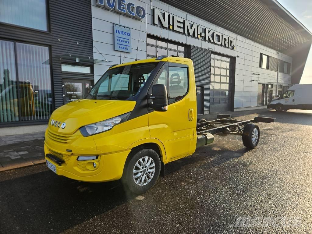 Iveco 35S18 商务面包车