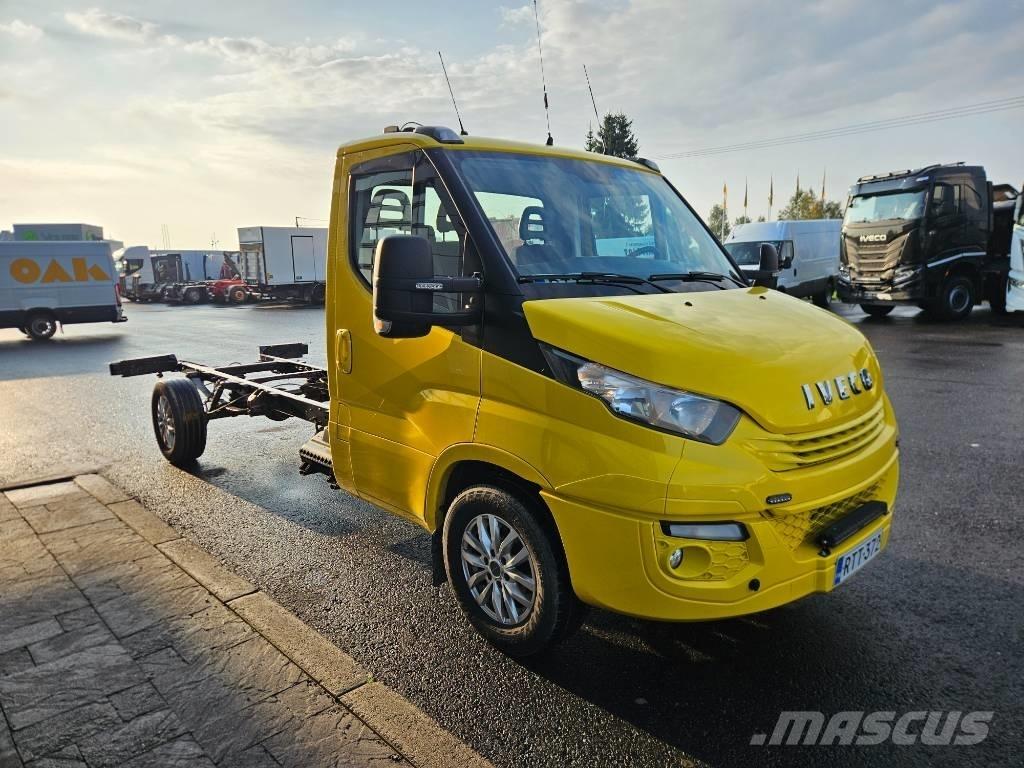 Iveco 35S18 商务面包车
