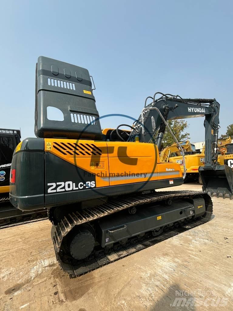 Hyundai 220LC 中型挖掘机